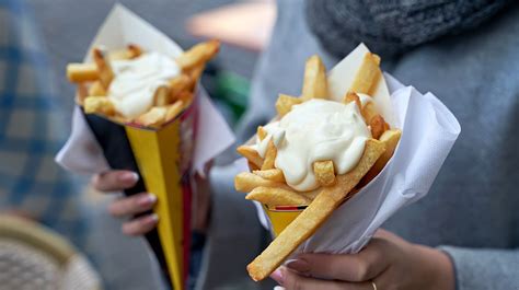 vlaamse frites|french fries with mayonnaise belgium.